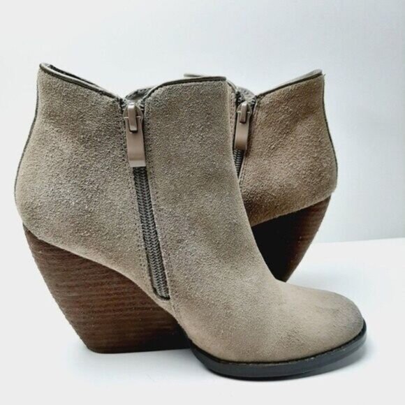 VERY VOLATILE Los Angeles Suede Bootie Block Heel Beige Sz 6 - Picture 11 of 16